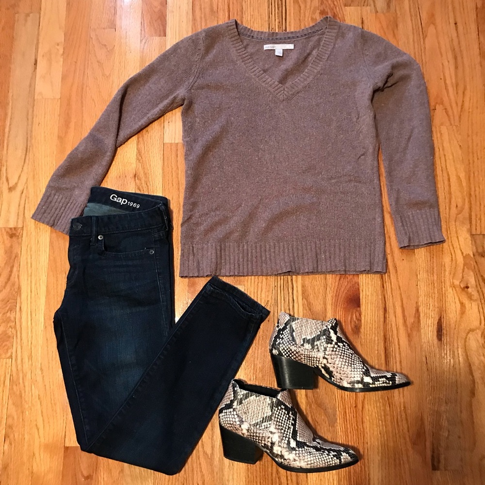 V Neck Old Navy Sweater